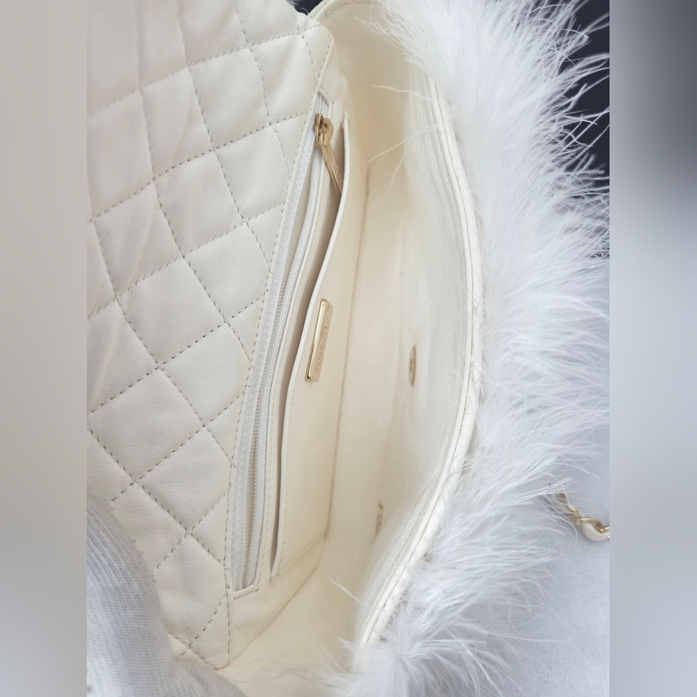 Auth Chanel Feathers Lambskim Quilted Flap Crossbody/Clutch Bag - Picture 5 of 10